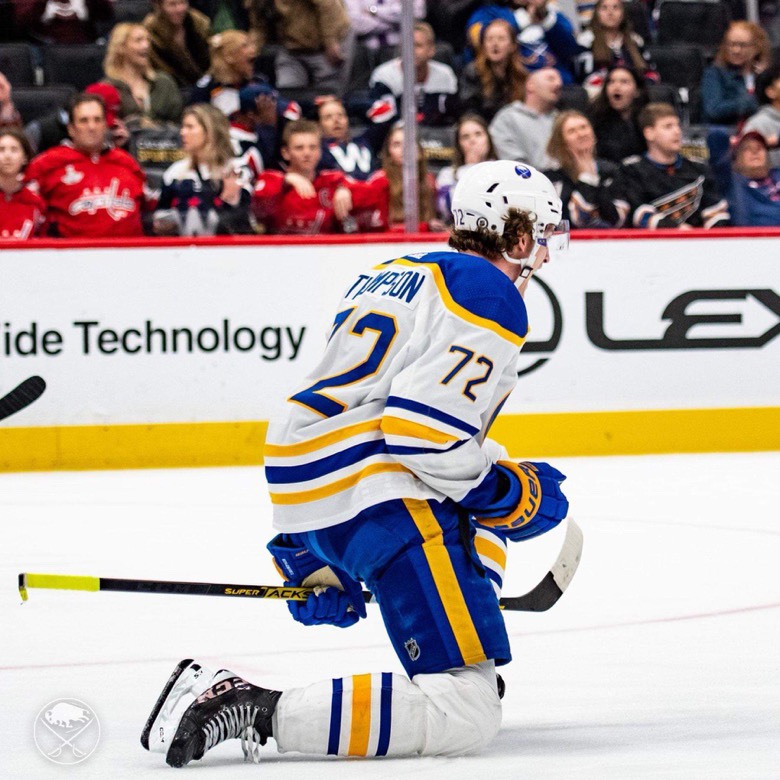 Here come those Buffalo Sabres!