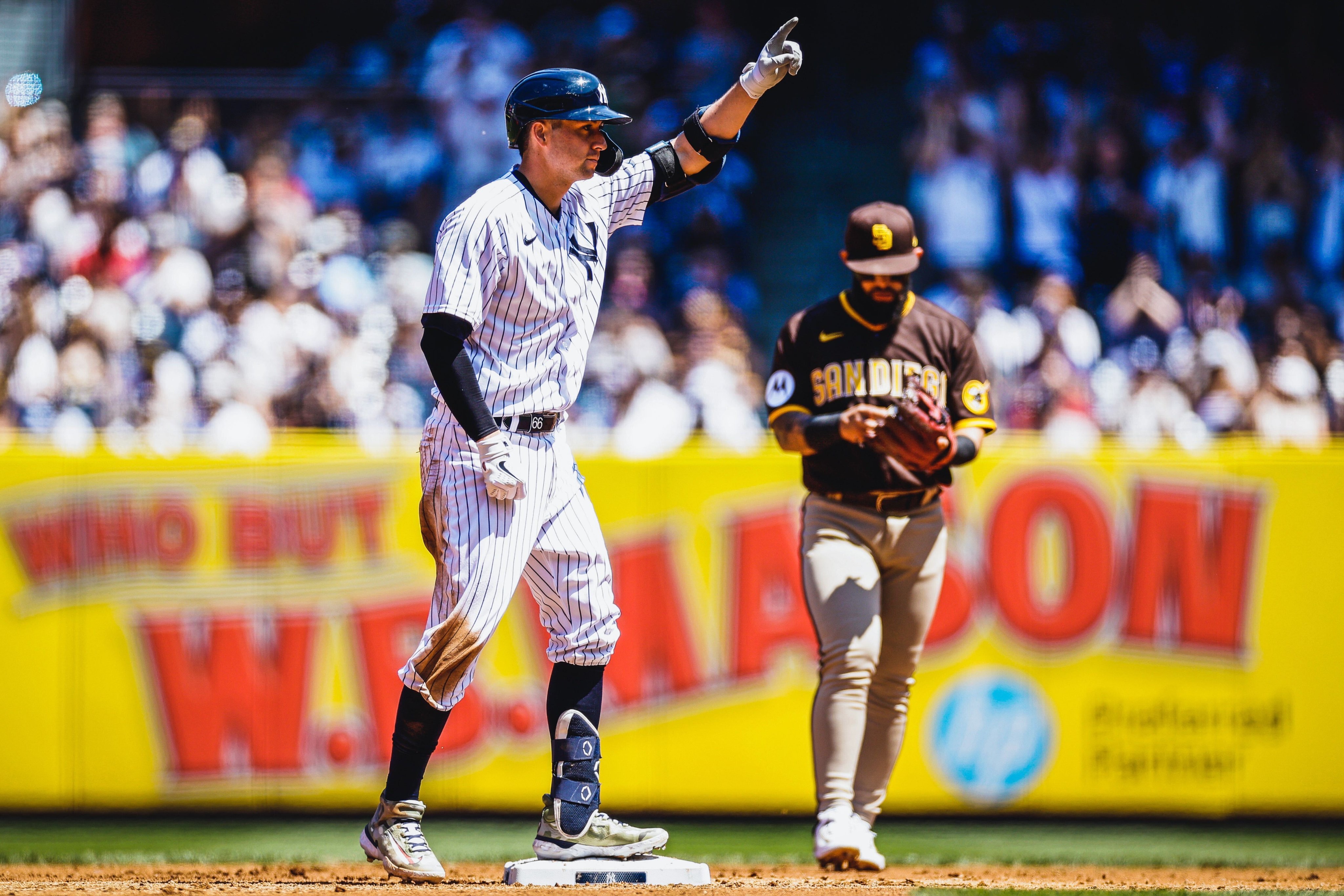 Yankees take 2 of 3 from Padres